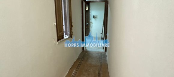 230m² Office in Palermo, Italy No. 69013 16