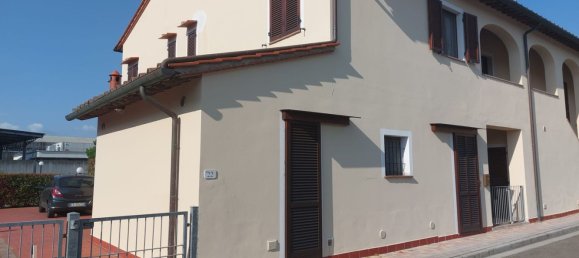 2 rooms Apartment in Pontedera, Italy No. 260524 10