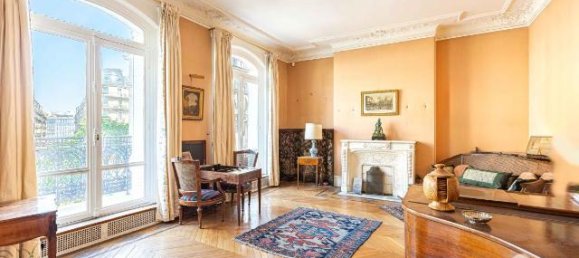 3 bedrooms Apartment in Paris, France No. 335585 2