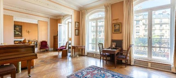 3 bedrooms Apartment in Paris, France No. 335585 4