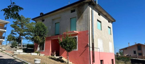 Вилла с 3 спальнями в Кастель Френтано, Италия № 270571 40