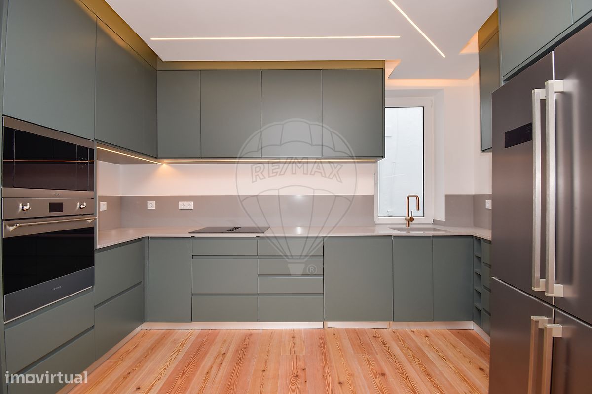 4 bedrooms Duplex in Lisbon, Portugal No. 267511