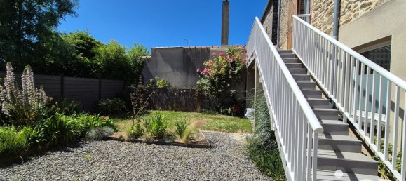 2 bedrooms Apartment in Saint-Coulomb, France No. 196076 3