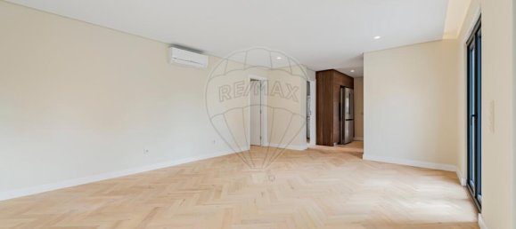 4 bedrooms Villa in Cascais, Portugal No. 160957 6