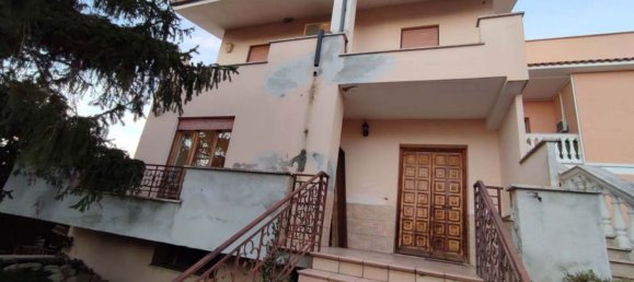 Casa de 10 habitaciónes en Ardea, Italy No. 97074 5