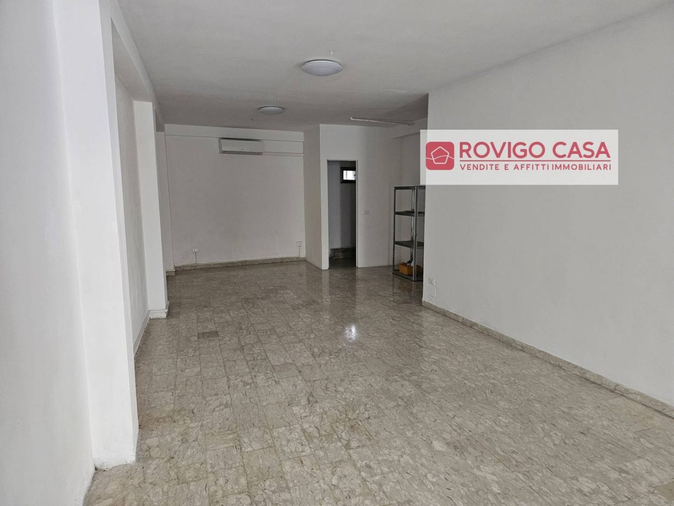  عقار تجاري في Rovigo, Italy 48متر مربع رقم 376576