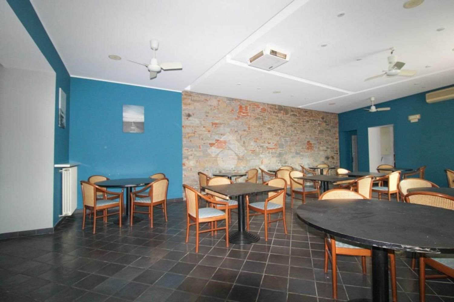 Propriété commerciale à Bergamo, Italy 200m² No. 269356