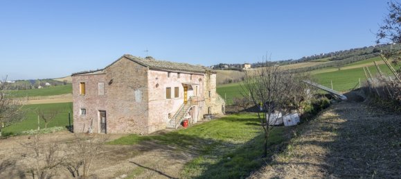 3 bedrooms House in Recanati, Italy No. 22545 3