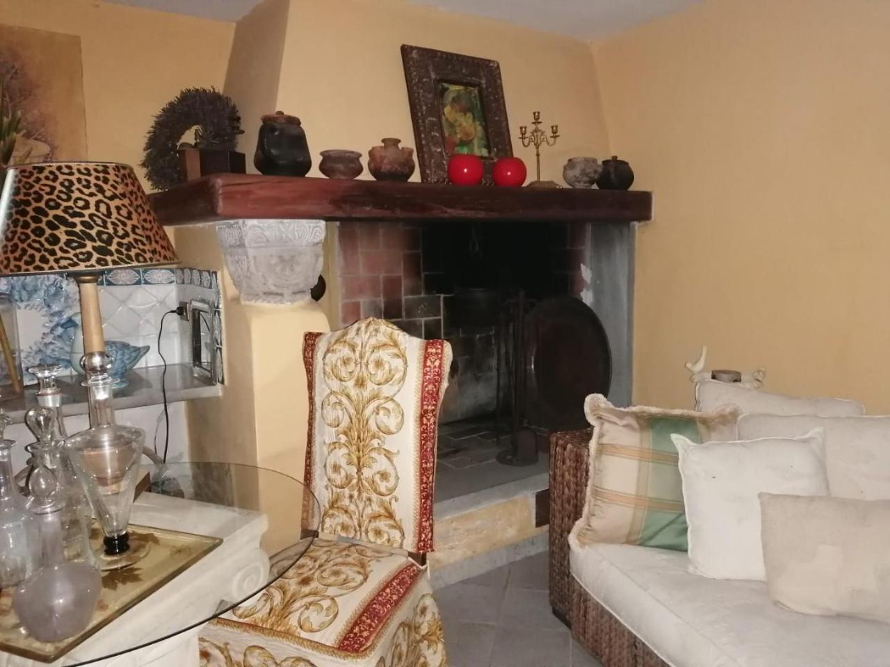 6 rooms House in Carrara, Italy No. 124323
