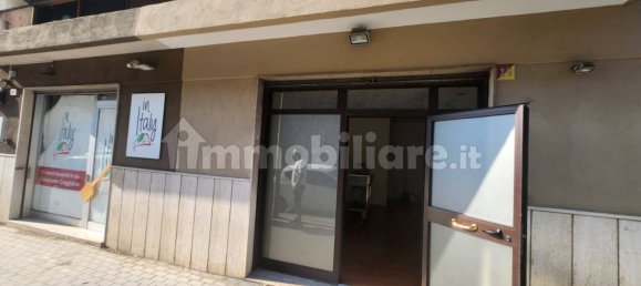 Imóvel comercial de 2 divisões em Benevento, Italy N.º 62383 2