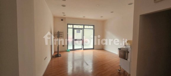 Imóvel comercial de 2 divisões em Benevento, Italy N.º 62383 8