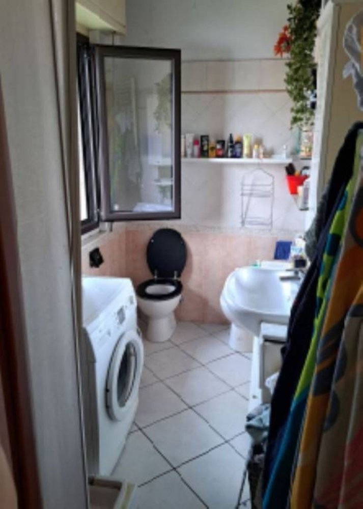 2 rooms Apartment in Locate di Triulzi, Italy No. 7245