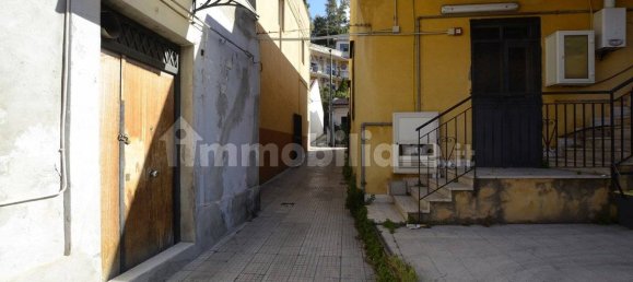 3 bedrooms Apartment in Messina, Italy No. 47926 25