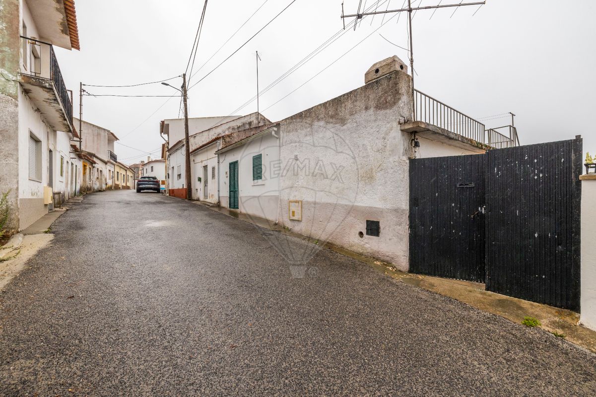 2 bedrooms House in Maiorga, Portugal No. 36052