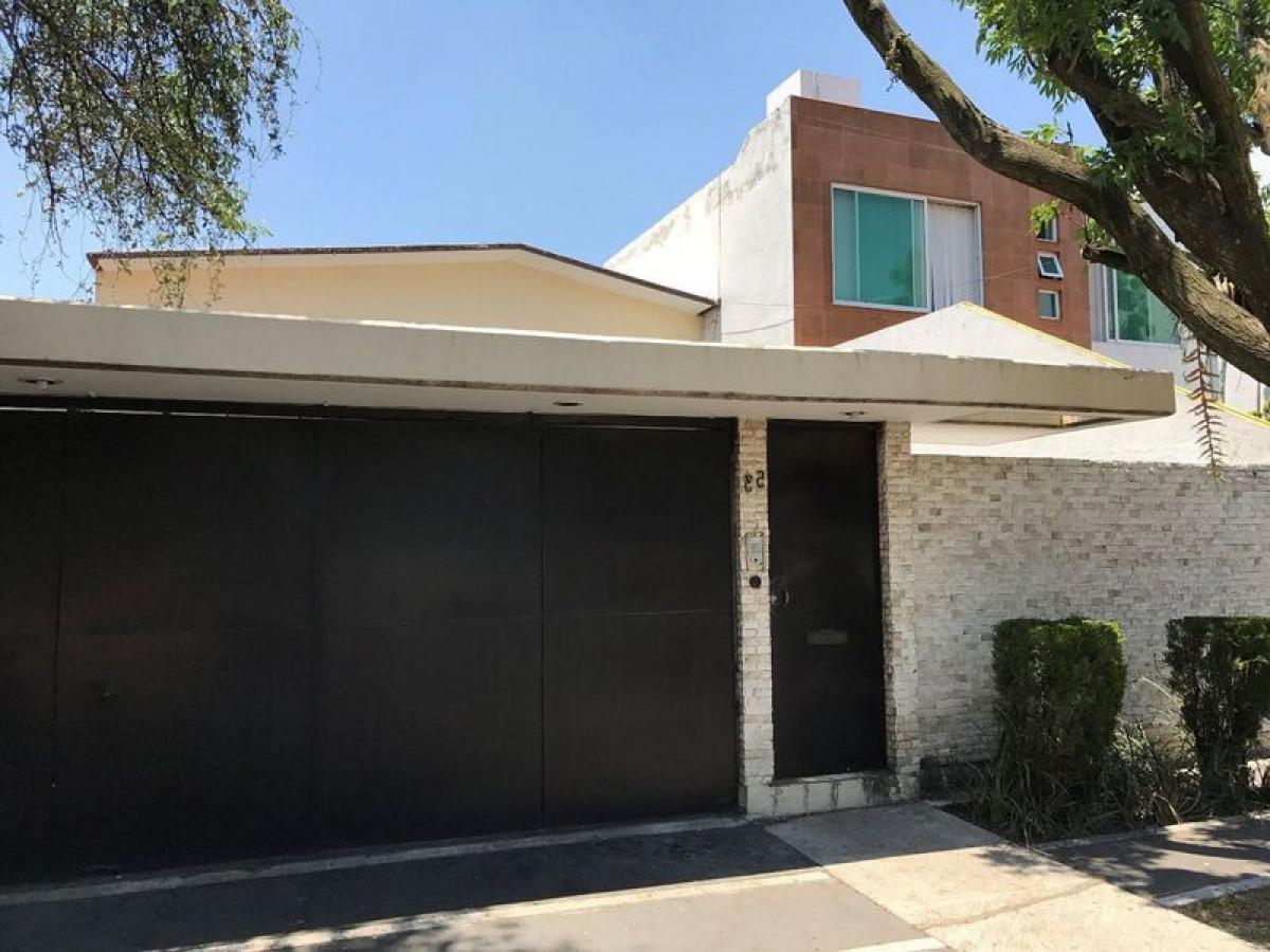 Casa de 5 dormitorios en Naucalpan de Juárez, Mexico No. 223837