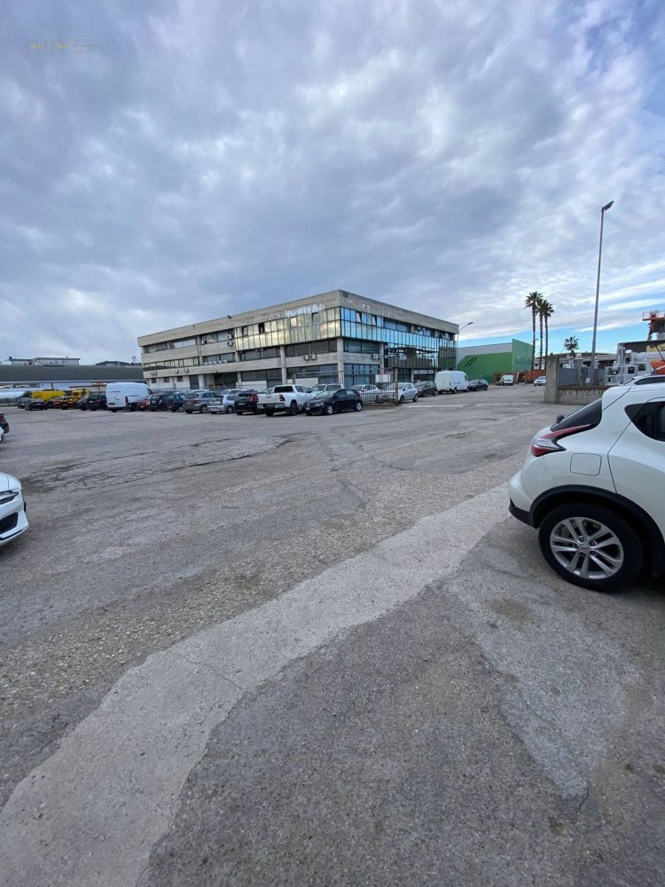145m² Warehouse in San Benedetto del Tronto, Italy No. 154033