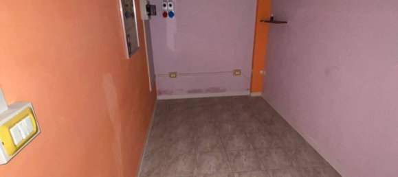 145m² Warehouse in San Benedetto del Tronto, Italy No. 154033 5