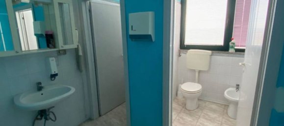 145m² Warehouse in San Benedetto del Tronto, Italy No. 154033 10