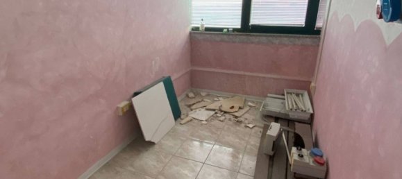 145m² Warehouse in San Benedetto del Tronto, Italy No. 154033 14