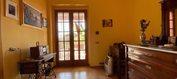 4 Schlafzimmer Villa in Acquaviva Picena, Italy, Nr. 17405 6