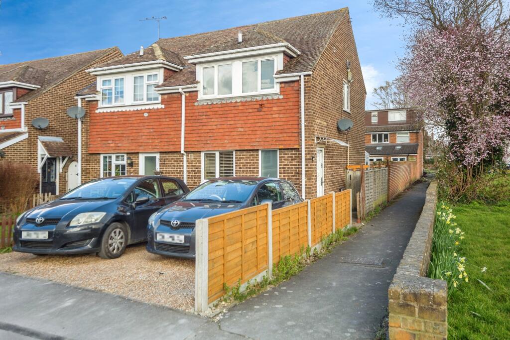 2 bedrooms House in Rochester, United Kingdom No. 10831