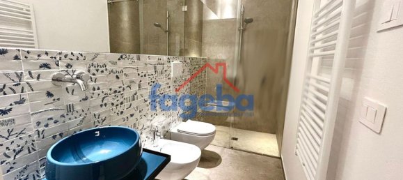 Квартира с 5 комнатами в Трани, Италия № 138772 4