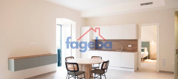 Квартира с 5 комнатами в Трани, Италия № 138772 3