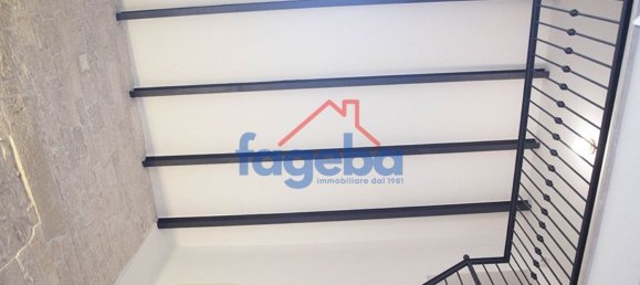 Квартира с 5 комнатами в Трани, Италия № 138772 20