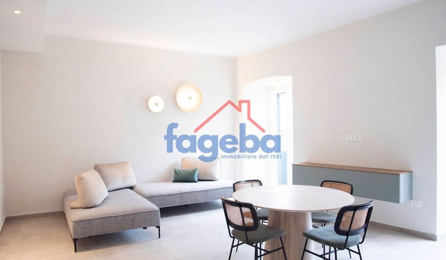 Квартира с 5 комнатами в Трани, Италия № 138772