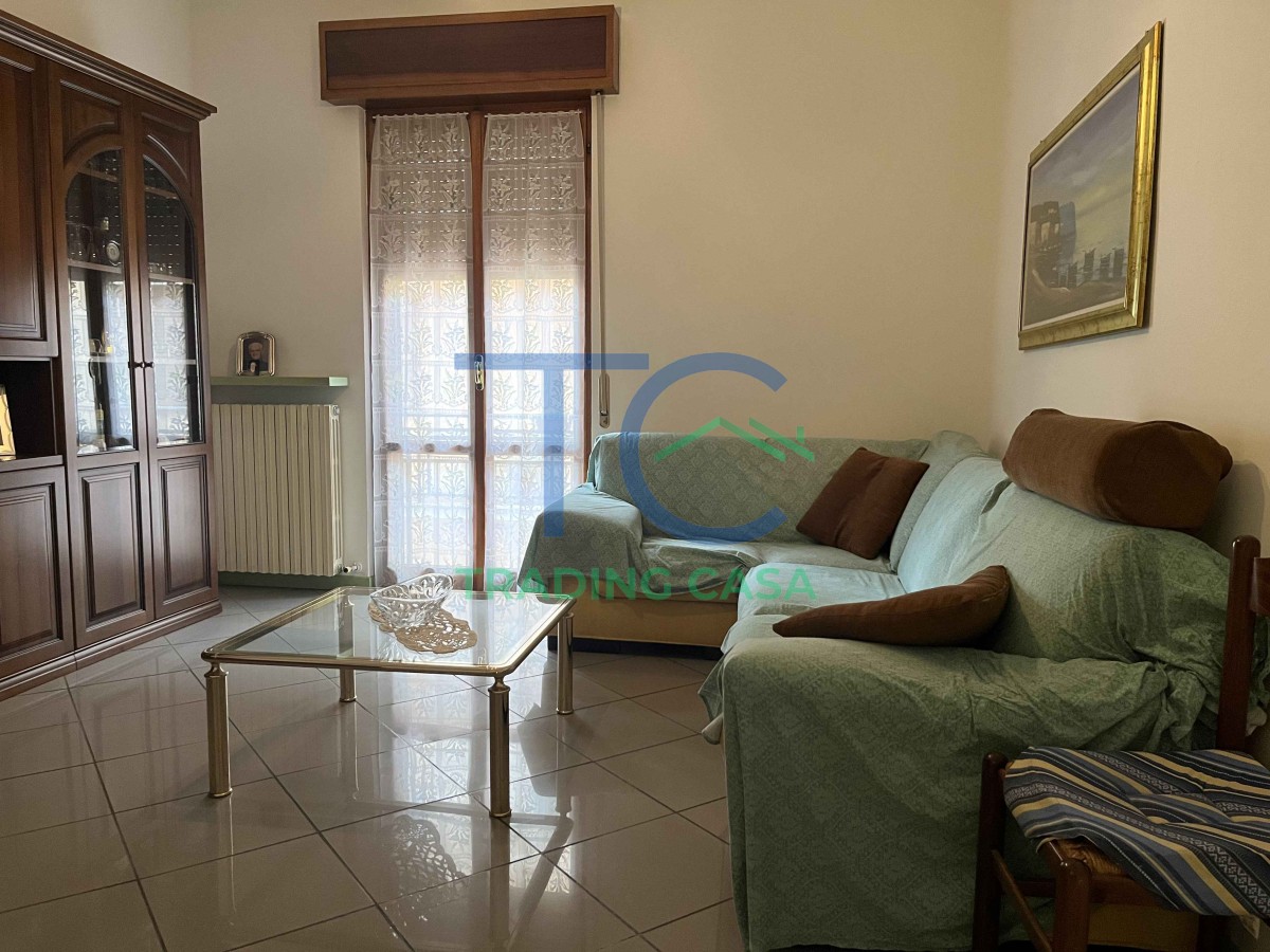 2 bedrooms House in Piacenza, Italy No. 350442