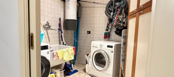 Квартира с 6 комнатами в Пезаро, Италия № 71604 16