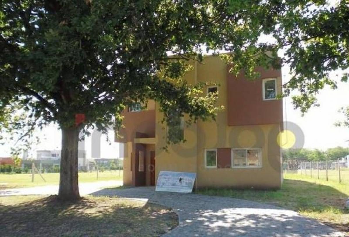 3 Schlafzimmer Haus in Berazategui, Argentina, Nr. 11677