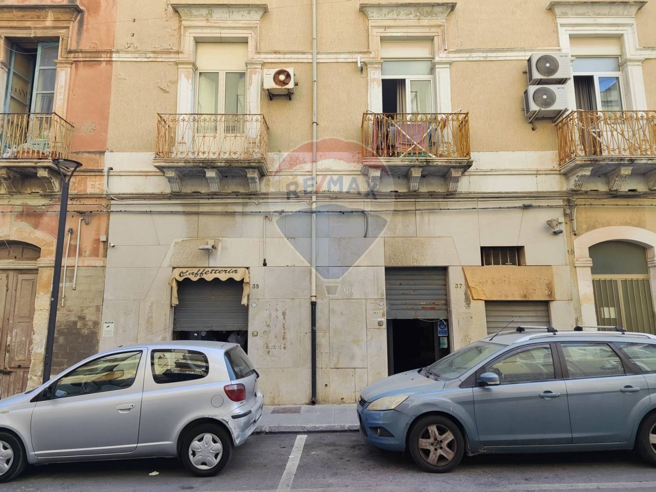 3 rooms Commercial property in Syracuse, Italy No. 243115