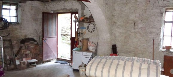 4 rooms House in Pornassio, Italy No. 84566 22