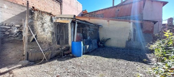 4 rooms House in Pornassio, Italy No. 84566 25