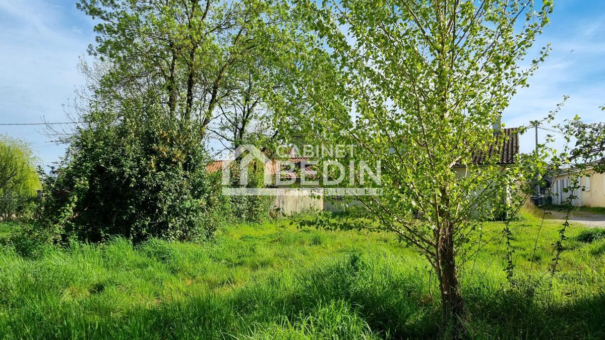  Land in Pessac, France No. 111111