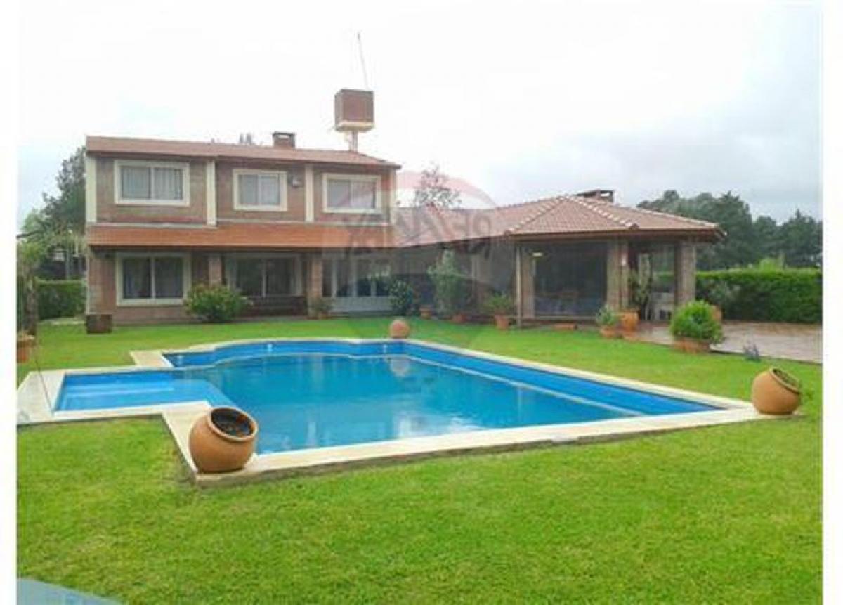 Дом с 4 спальнями в Буэнос-Айрес, Аргентина № 77786