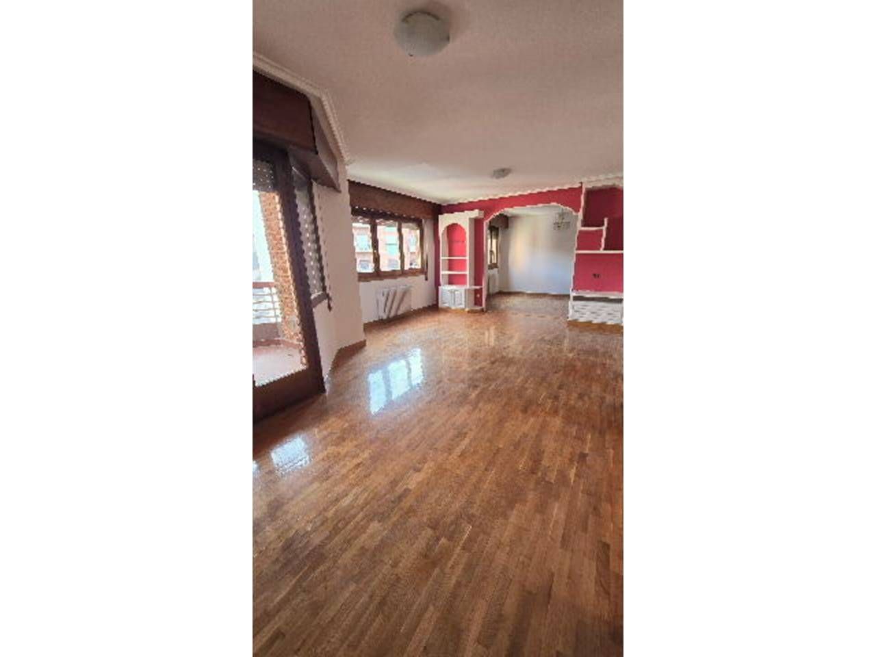 4 bedrooms Apartment in Logrono, Spain No. 158533