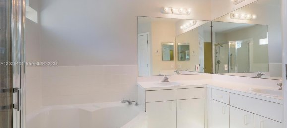3 chambres villa à louer à Miami, Miami-Dade, Florida, USA № 615022 18