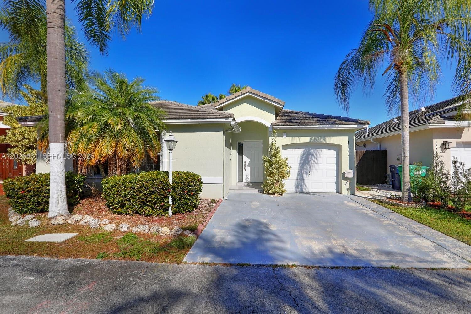 3 chambres villa à louer à Miami, Miami-Dade, Florida, USA № 615022