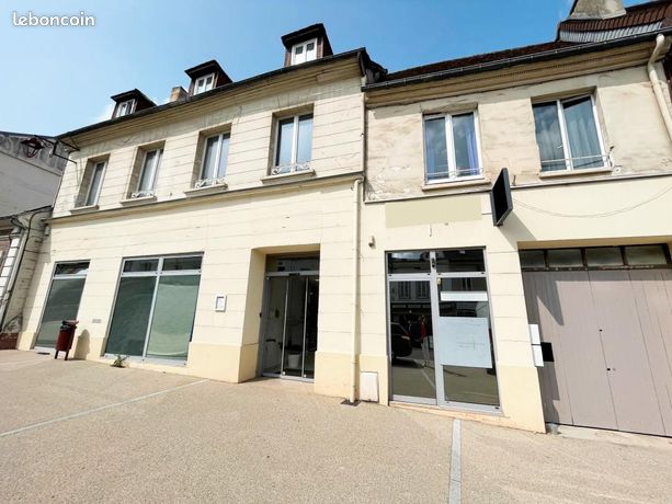 Propiedad comercial en Conches-en-Ouche, France 168 m² No. 309862