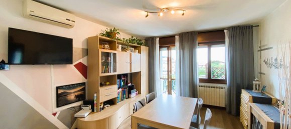 3 rooms Apartment in Brusaporto, Italy No. 259035 8