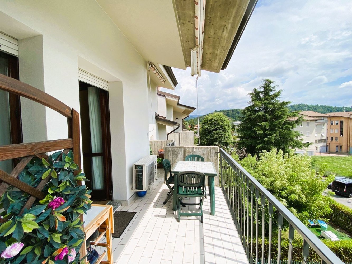 3 rooms Apartment in Brusaporto, Italy No. 259035