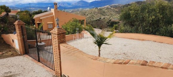 3 Schlafzimmer Haus in Canillas de Aceituno, Spain, Nr. 189686 10