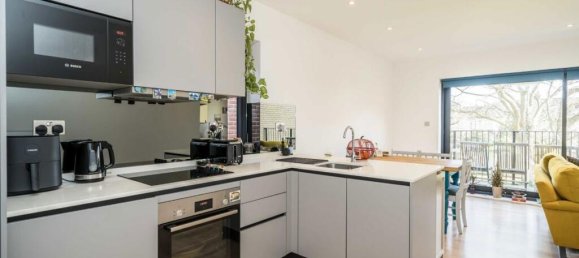 1 bedroom Apartment in Ealing, United Kingdom No. 5792 5