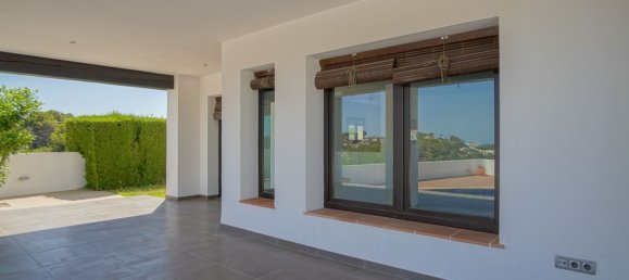 3 bedrooms Villa in Moraira, Spain No. 135369 5