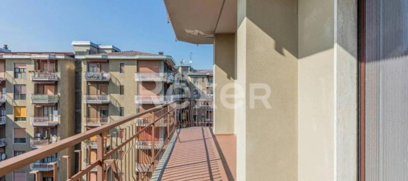 Квартира с 3 комнатами в Корсико, Италия № 36889 24