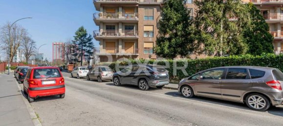 Квартира с 3 комнатами в Корсико, Италия № 36889 47