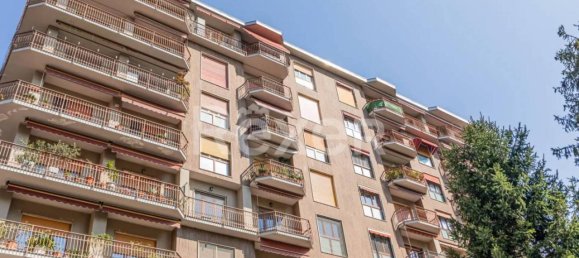 Квартира с 3 комнатами в Корсико, Италия № 36889 41