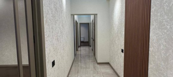 5 bedrooms Apartment in Baku, Azerbaijan No. 1760 12
